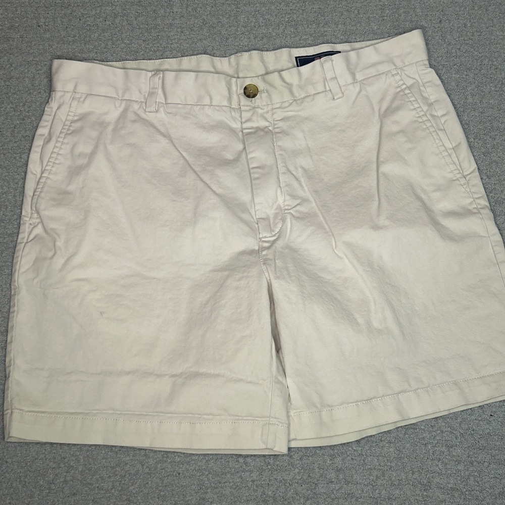 Vineyard Vines Men's Flat Front Shorts Off White Seashell Golfing Dad Short 36R
